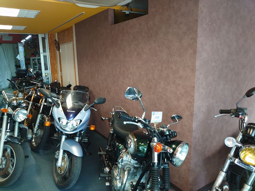 バイク屋店舗　リフォーム